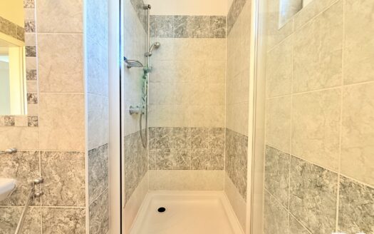 Pronájem bytu 4+kk, 171 m² – Praha, Slivenec, ulice Granátová