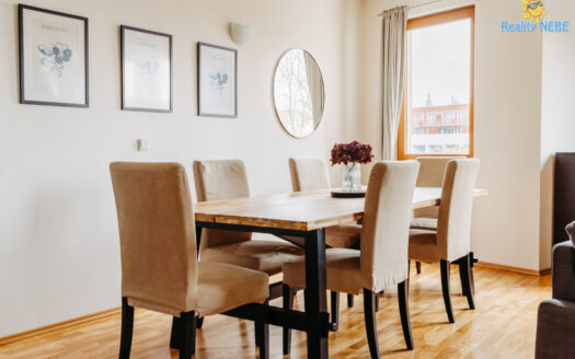 Pronájem bytu 2+kk, 70 m² – Praha, Vyšehrad, ulice Neklanova