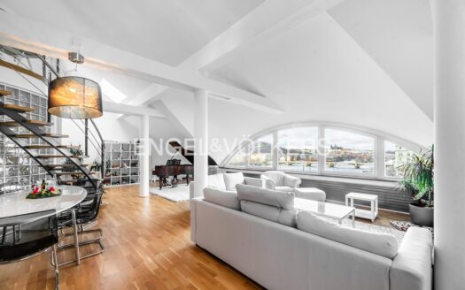 Byt 5+1 a více, 250 m² – Praha, Nové Město, ulice Dřevná 382 k pronájmu | REALT