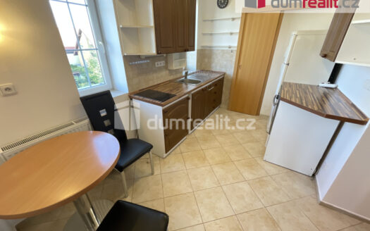 Pronájem bytu 1+1, 30 m² – Praha, Štěrboholy, ulice Pod valem 414