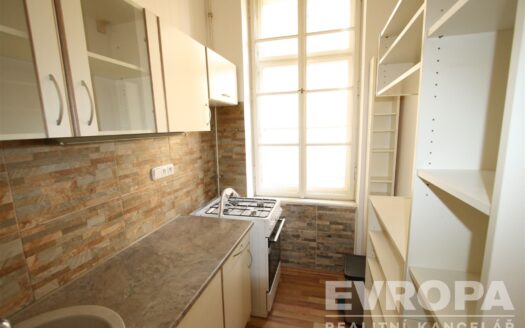 Pronájem bytu 5+kk, 120 m² – Praha, Vinohrady, ulice Mánesova