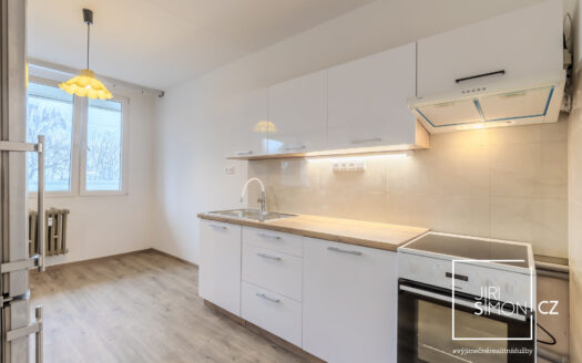 Pronájem bytu 3+1, 69 m² – Praha, Kobylisy, ulice Třeboradická