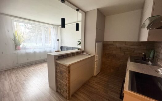 Pronájem bytu 2+kk, 43 m² – Praha, Zbraslav, ulice Ke Kamínce