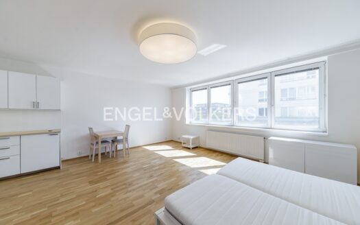 Pronájem bytu 1+kk, 40 m² – Praha, Strašnice, ulice Vinohradská