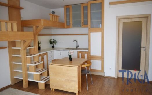 Prodej bytu 1+kk, 29 m² – Praha, Písnice, ulice Švihovská