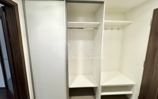 Pronájem bytu 1+kk, 32 m² – Praha, Hloubětín, ulice Poděbradská