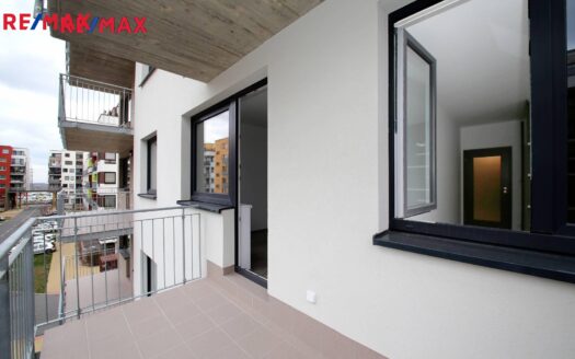 Pronájem bytu 2+kk, 55 m² – Praha, Střížkov, ulice Zakšínská