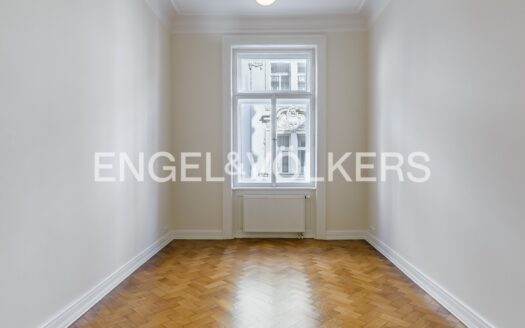 Pronájem bytu 4+1, 151 m² – Praha, Staré Město, ulice Pařížská