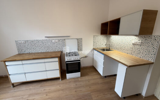 Pronájem bytu 2+1, 78 m² – Praha, Smíchov, ulice Zapova