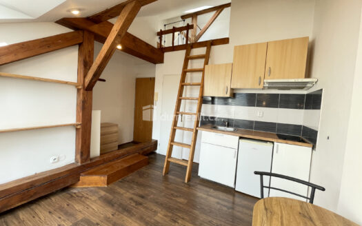 Pronájem bytu 1+kk, 32 m² – Praha, Michle, ulice Magistrů