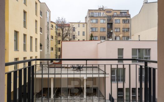 Pronájem bytu 2+kk, 48 m² – Praha, Vinohrady, ulice Varšavská