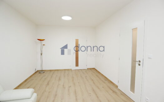 Pronájem bytu 3+1, 80 m² – Praha, Záběhlice, ulice Jahodová