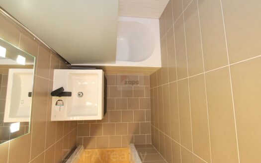 Pronájem bytu 2+kk, 42 m² – Praha, Bohnice, ulice Ratibořská