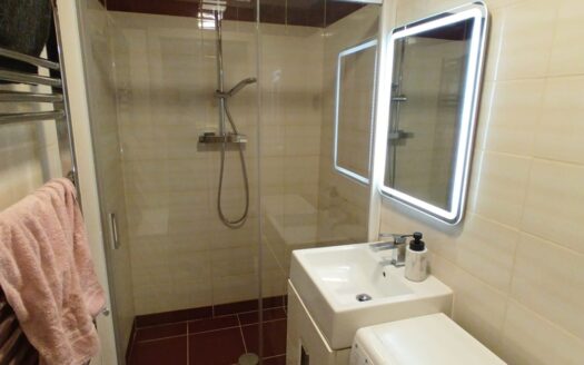 Pronájem bytu 2+kk, 44 m² – Praha, Kobylisy, ulice Frýdlantská