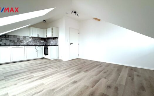 Pronájem bytu 2+kk, 53 m² – Praha, Horní Počernice, ulice Slatiňanská 927