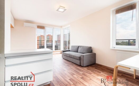 Pronájem bytu 2+kk, 41 m² – Praha, Krč, ulice Pasteurova