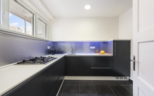 Byt 1+1, 45 m² – Praha, Holešovice, ulice Osadní na prodej | REALT