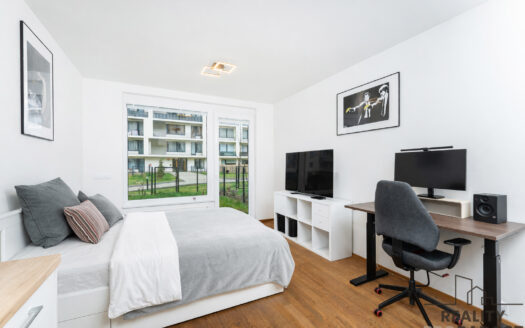 Byt 1+kk, 31 m² – Praha, Vysočany, ulice Smržových na prodej | REALT