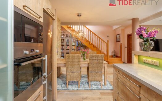 Byt 4+kk, 162 m² – Praha, Kobylisy, ulice U třešňovky 255 na prodej | REALT