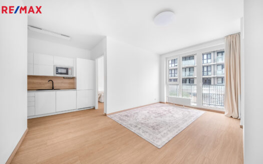 Byt 2+kk, 45 m² – Praha, Třebonice, ulice Thomasova 230 k pronájmu | REALT