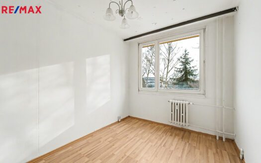 Byt 2+kk, 42 m² – Praha, Prosek, ulice Zárybská 662 na prodej | REALT