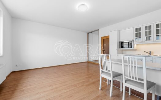 Prodej bytu 1+kk, 40 m² – Praha, Uhříněves, ulice U uhříněveské obory 1551