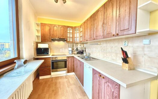 Byt 3+1, 80 m² – Praha, Střížkov, ulice Děčínská 466 k pronájmu | REALT