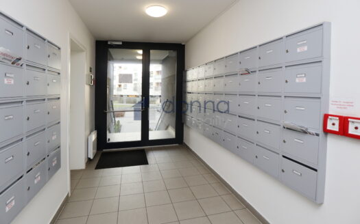 Prodej bytu 1+kk, 32 m² – Praha, Uhříněves, ulice Jindřicha Bubeníčka