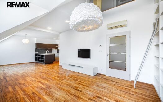 Pronájem bytu 5+1 a více, 200 m² – Praha, Bubeneč, ulice Šmeralova 130